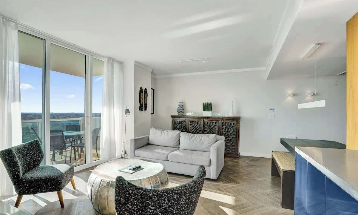 Photo of Livingroom in Coconut Grove
