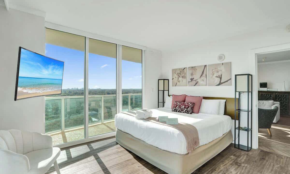 Photo of Bedroom in Coconut Grove
