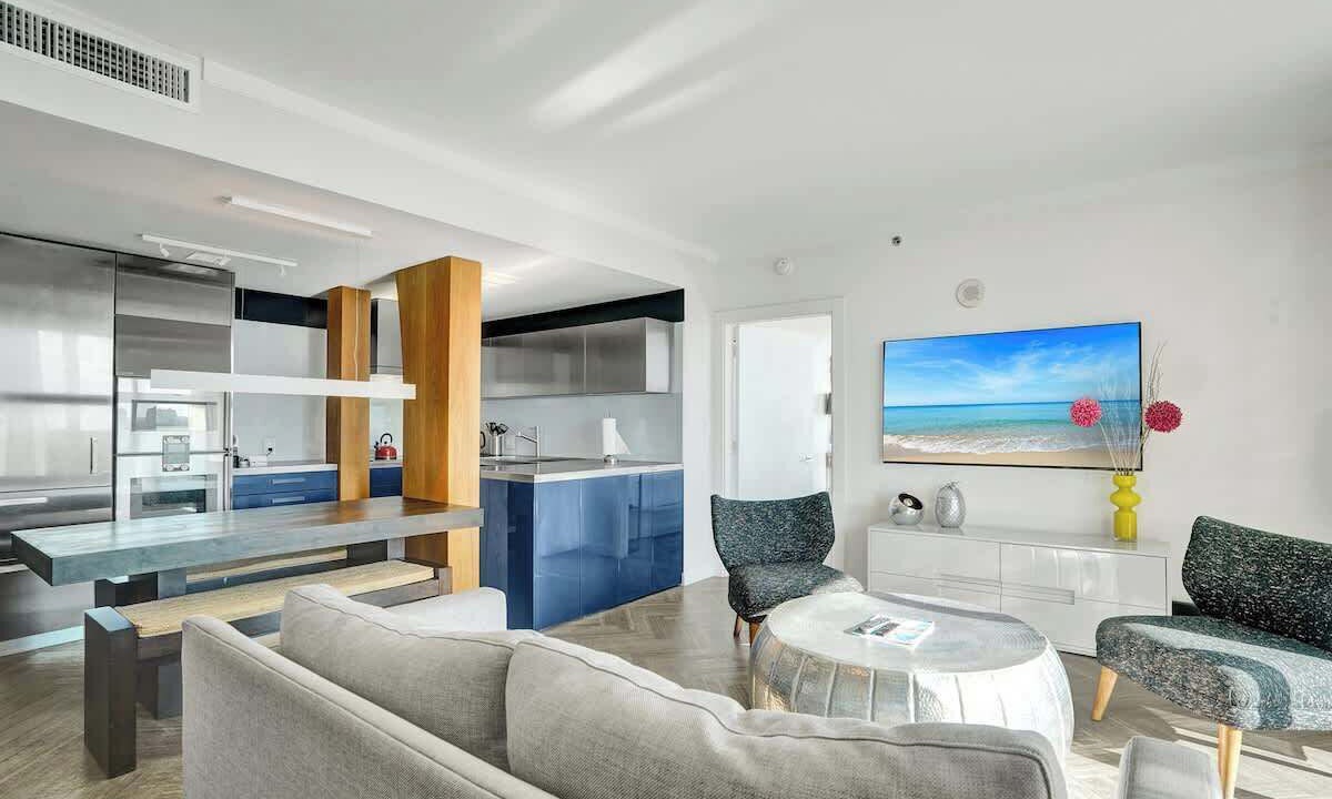 Photo of Livingroom in Coconut Grove