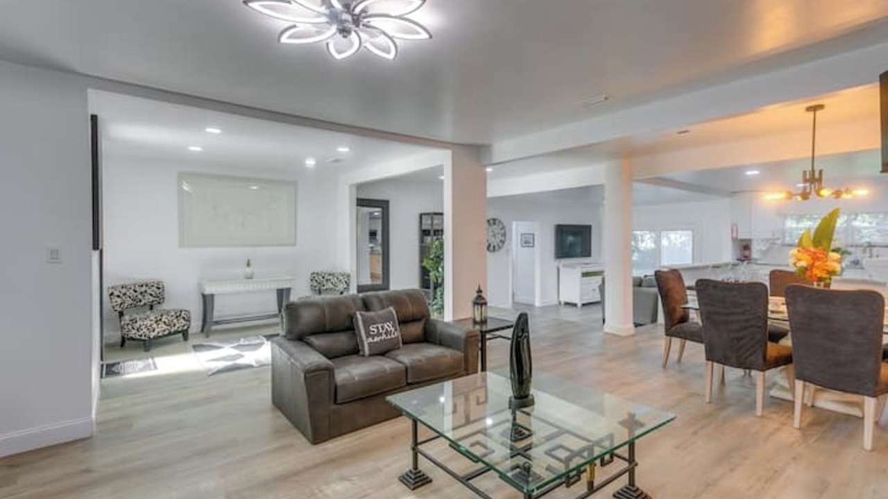 Photo of Livingroom in Valdosta