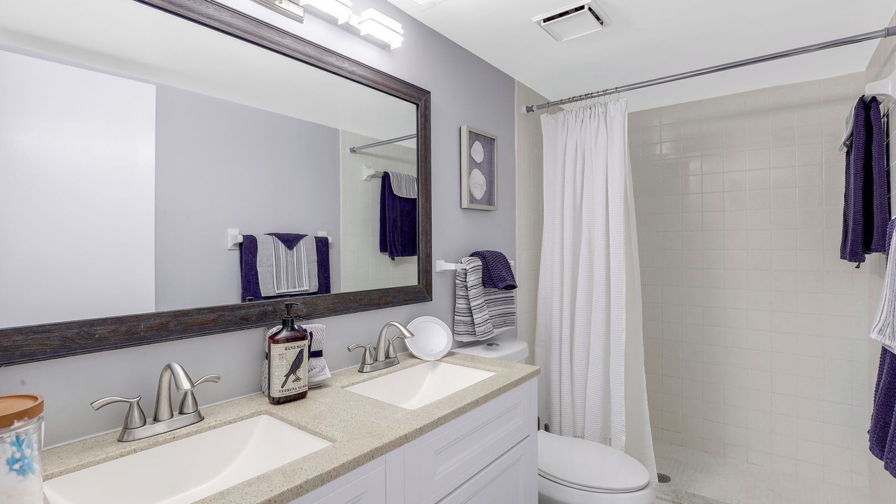 Photo of Bathroom in Lely Golf Estates