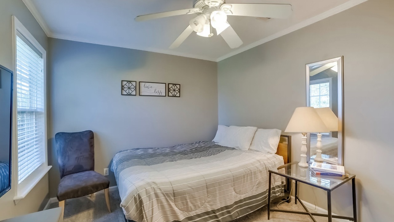Photo of Bedroom in Valdosta