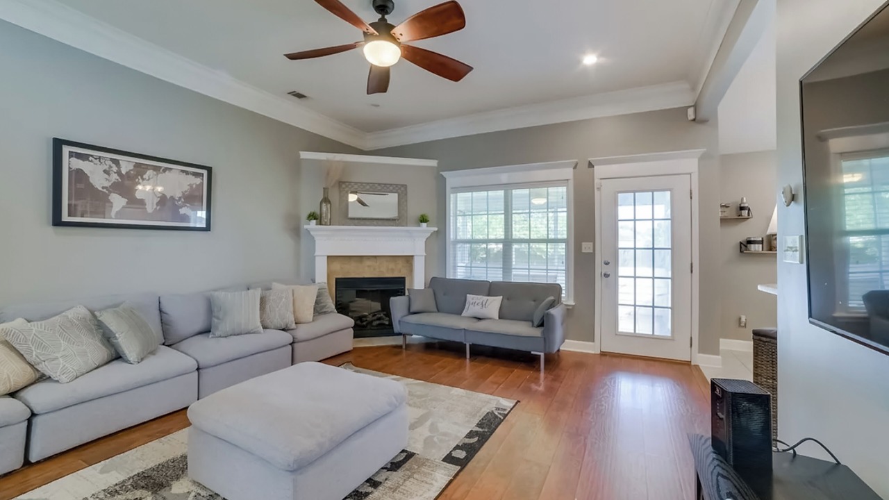 Photo of Livingroom in Valdosta