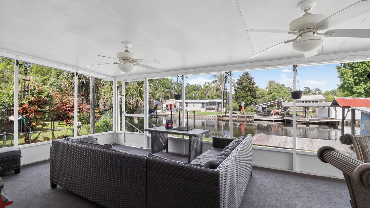 Photo of Patio Balcony in Astor