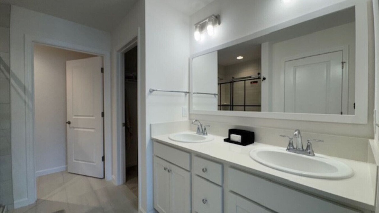 Photo of Bathroom in Candler