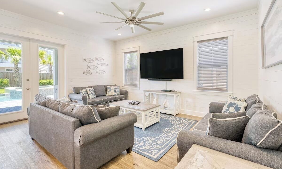 Photo of Bedroom in Miramar Beach
