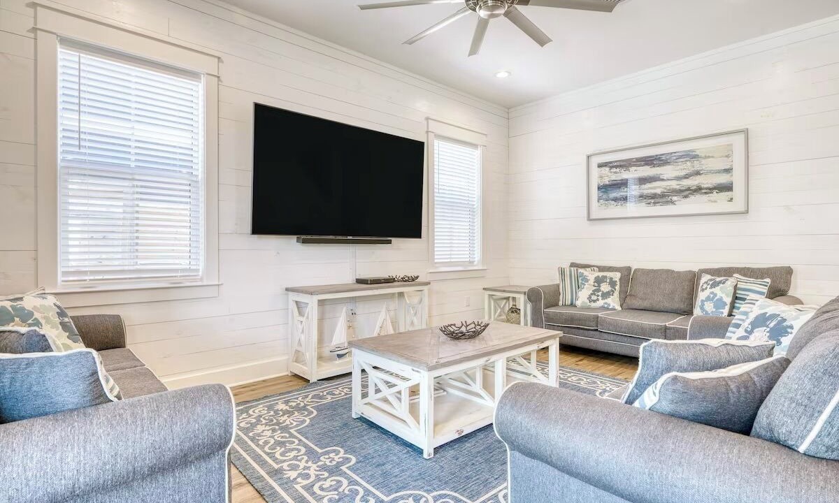 Photo of Bedroom in Miramar Beach