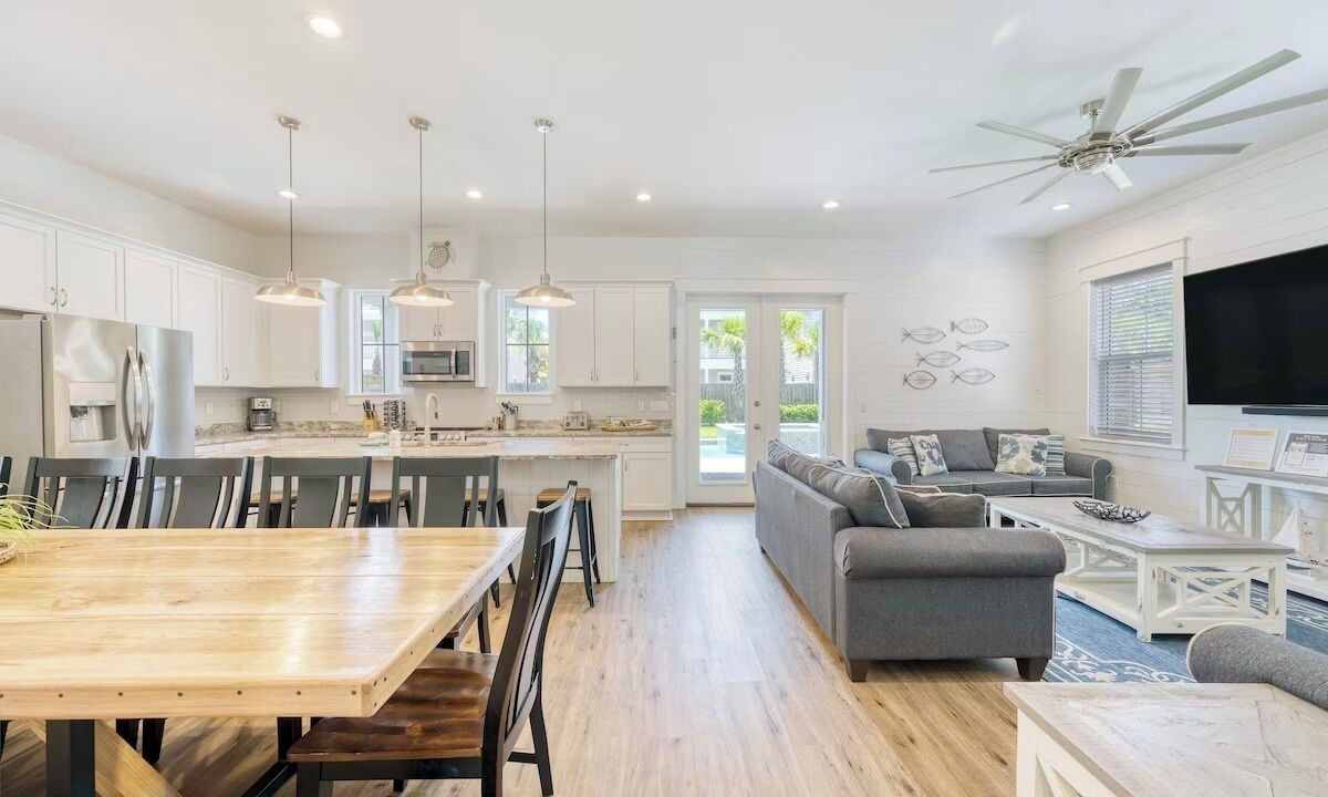 Photo of Bedroom in Miramar Beach