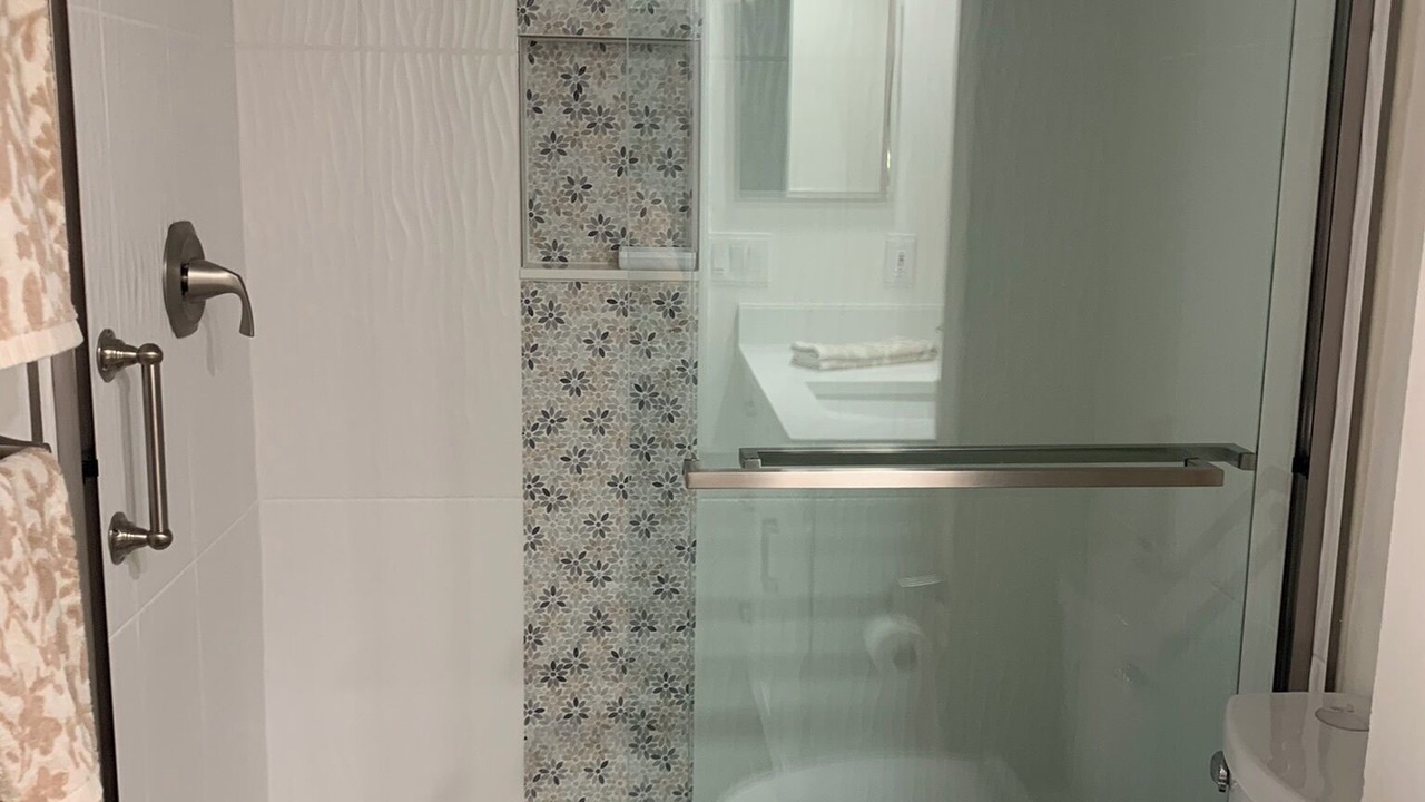 Photo of Bathroom in Mid Island
