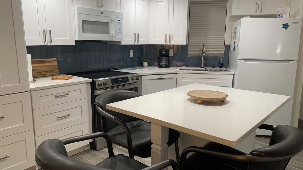Photo of Kitchen in Mid Island