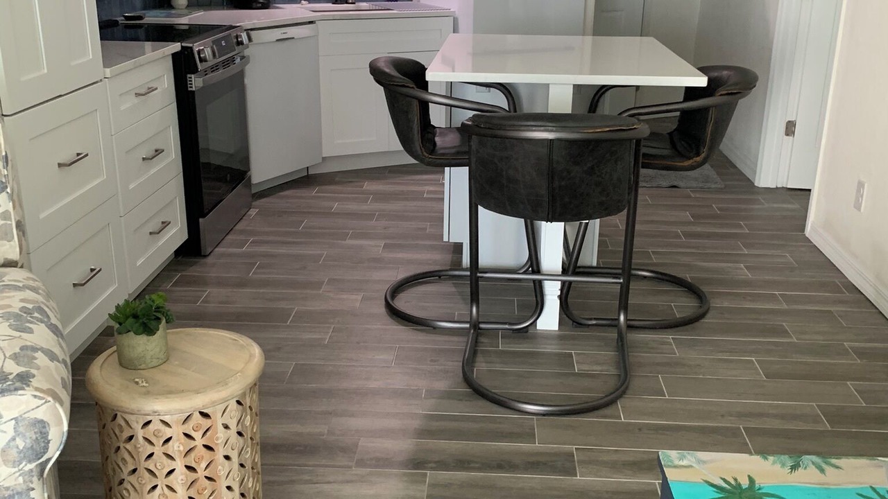 Photo of Kitchen in Mid Island