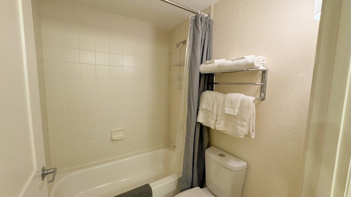 Photo of Bathroom in Ortona Park