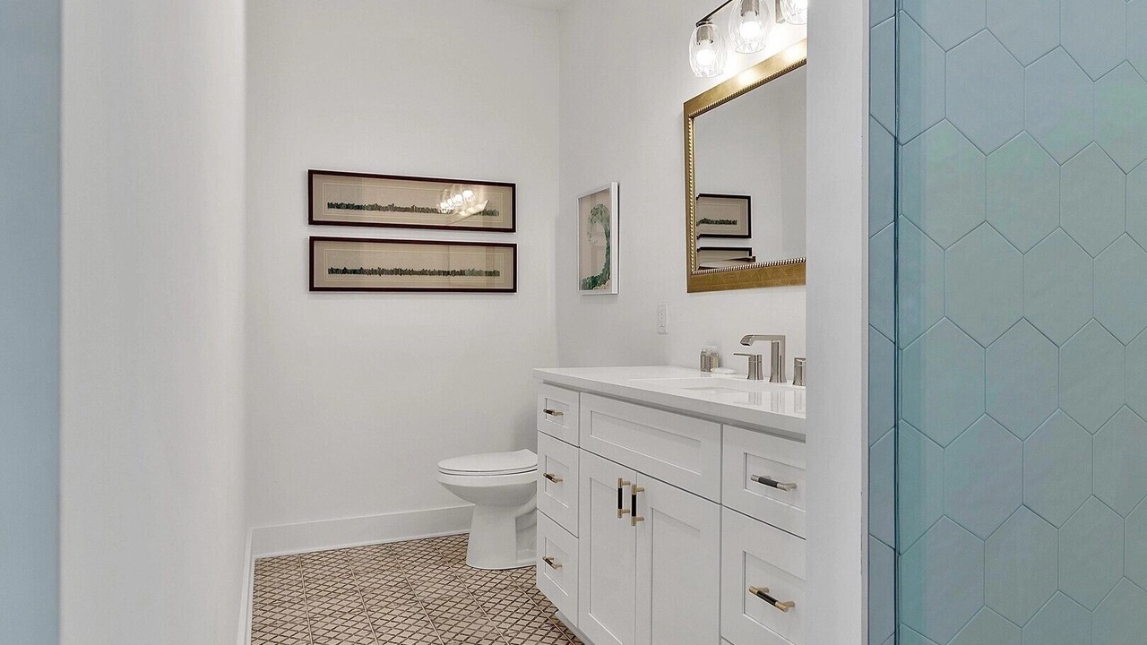 Photo of Bathroom in Treetop