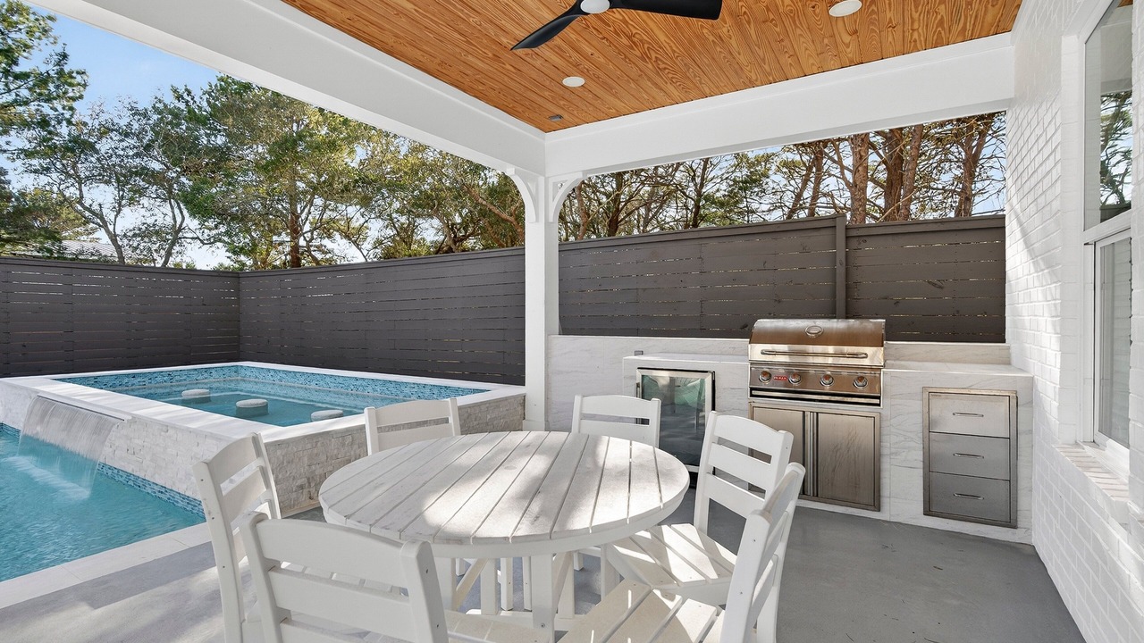 Photo of Outdoor in Gulfview Heights