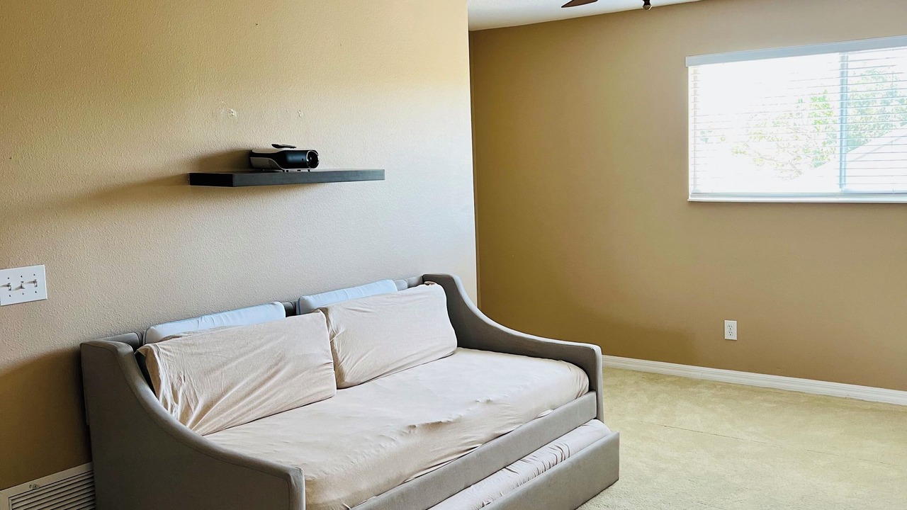 Photo of Livingroom in Apollo Beach