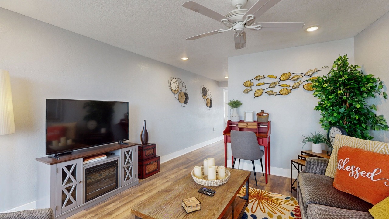Photo of Livingroom in Ocean View Halifax Estates