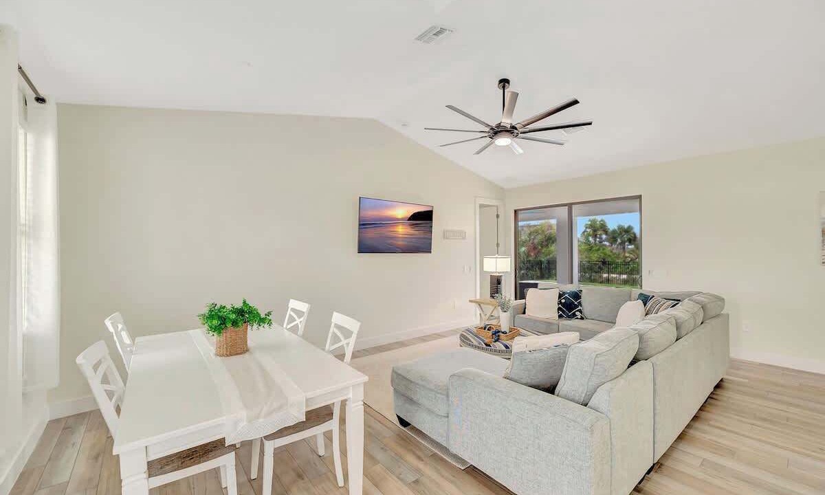 Photo of Livingroom in Bonita Springs