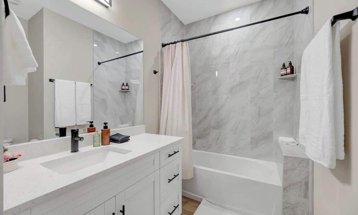 Photo of Bathroom in Bonita Springs
