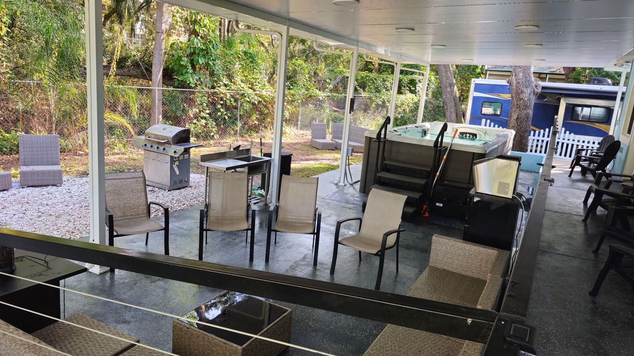 Photo of Patio Balcony in Seffner Community Alliance
