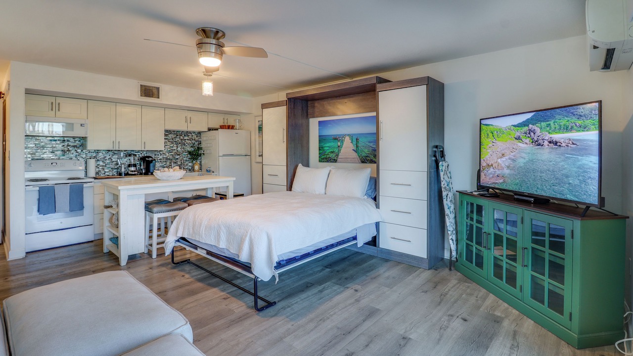 Photo of Bedroom in Point East
