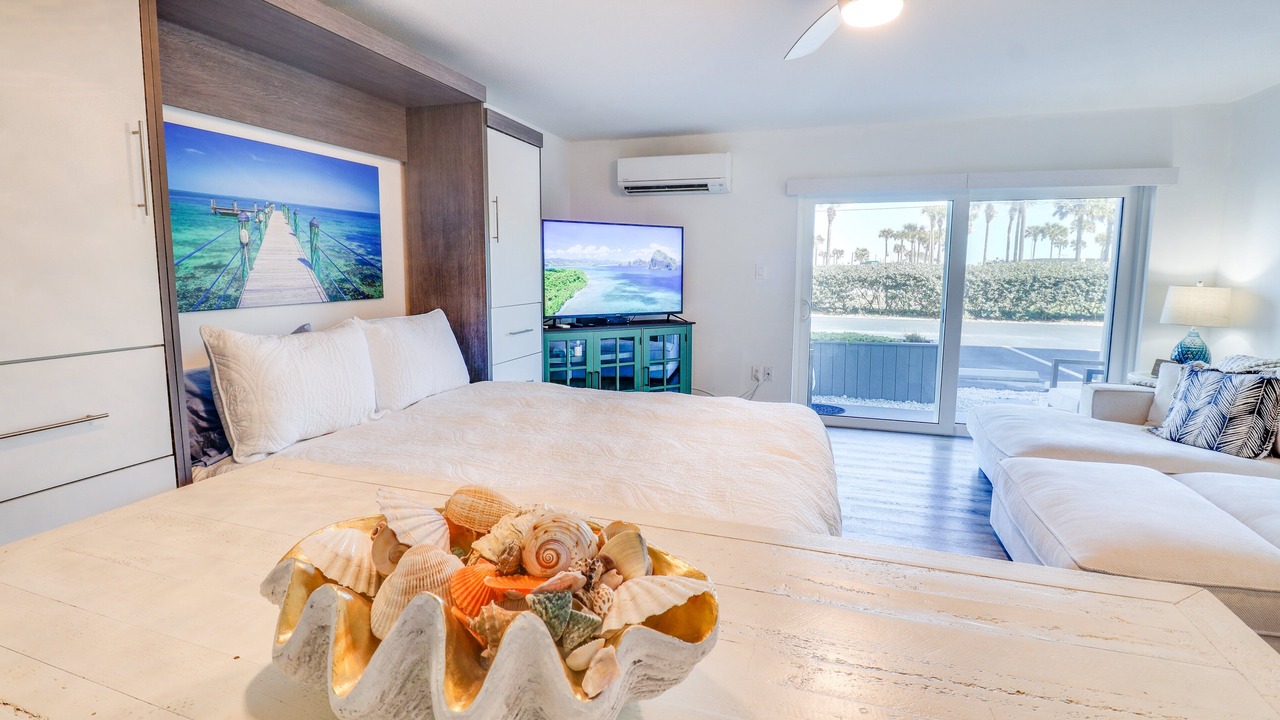 Photo of Bedroom in Point East