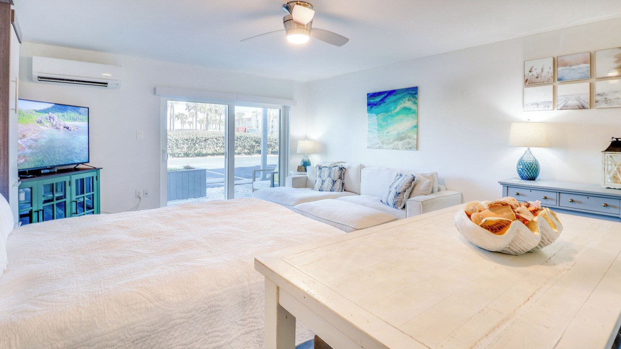 Photo of Bedroom in Point East