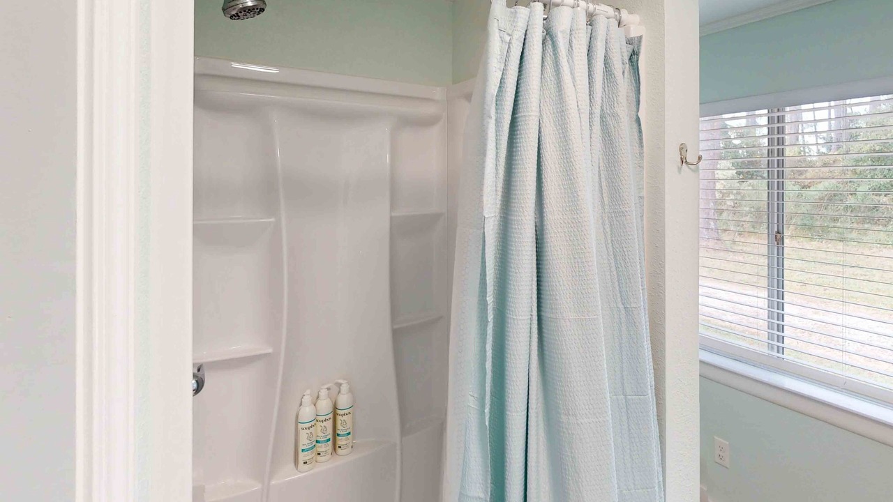 Photo of Bathroom in Eastpoint