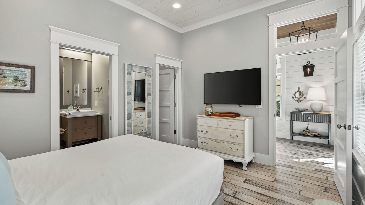 Photo of Bedroom in Forest District