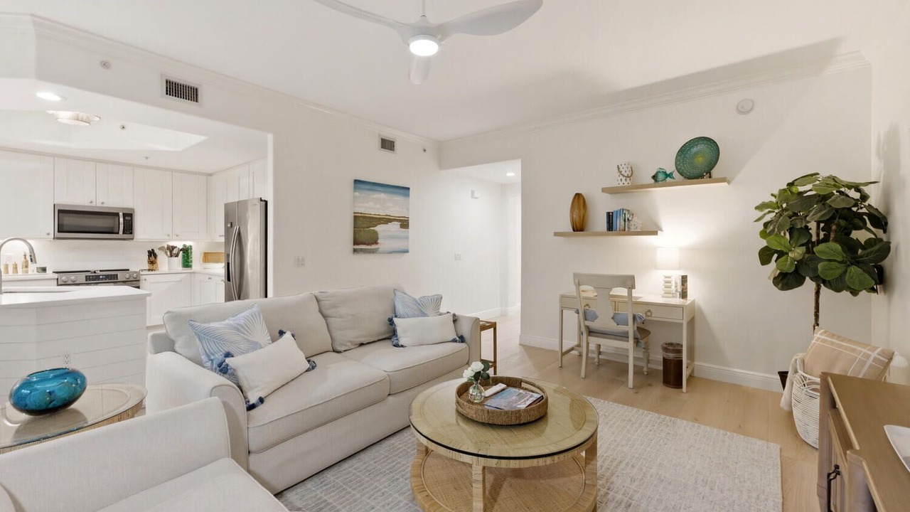 Photo of Livingroom in East Naples