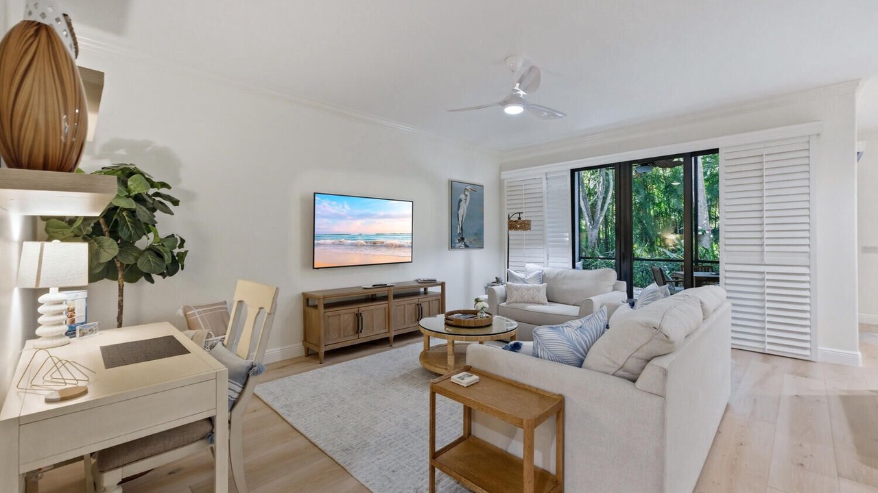 Photo of Livingroom in East Naples