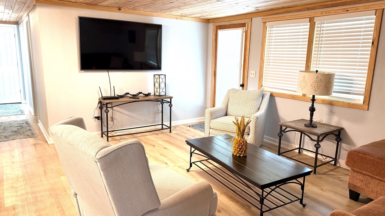 Photo of Livingroom in Magnolia Bluffs