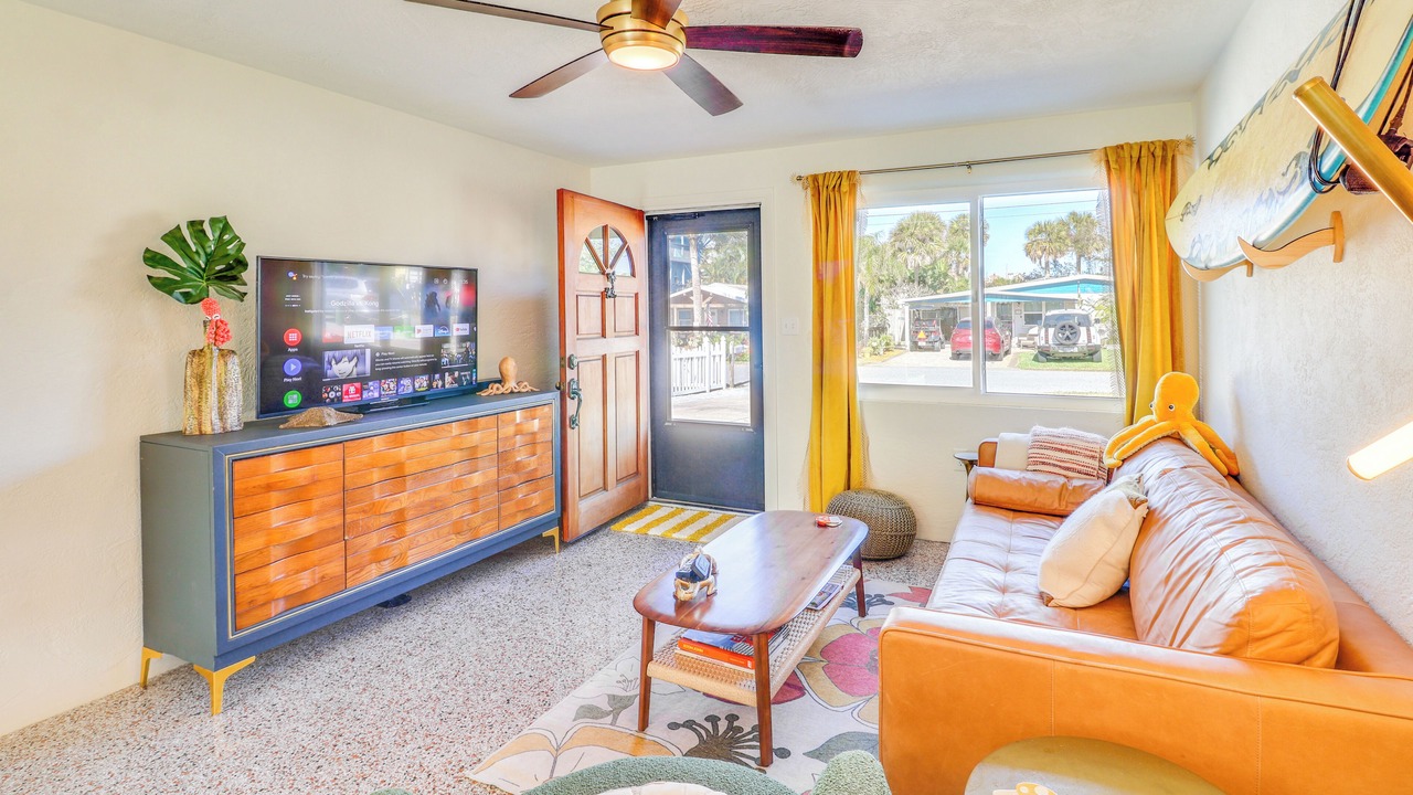 Photo of Livingroom in New Smyrna Beach