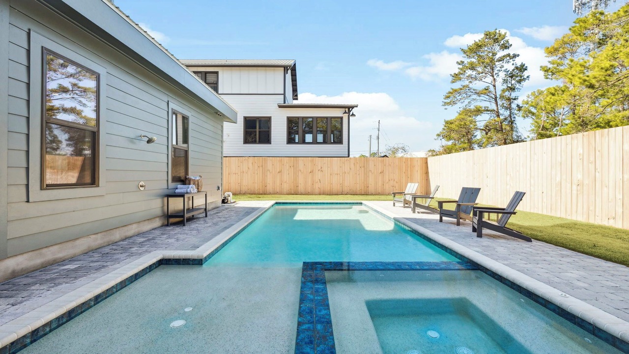 Photo of Outdoor in Gulfview Heights