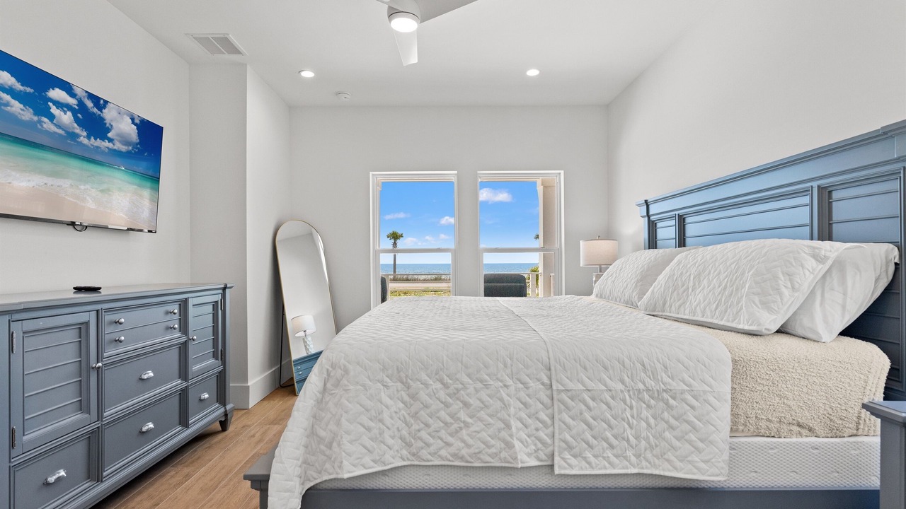 Photo of Bedroom in Mexico Beach