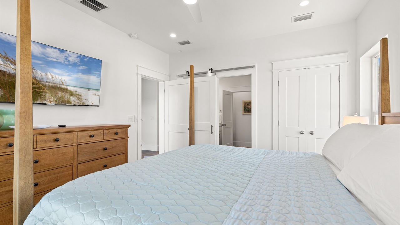 Photo of Bedroom in Mexico Beach