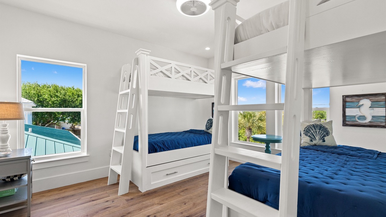 Photo of Bedroom in Mexico Beach