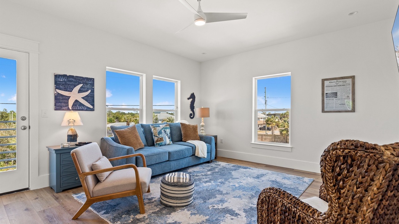 Photo of Livingroom in Mexico Beach