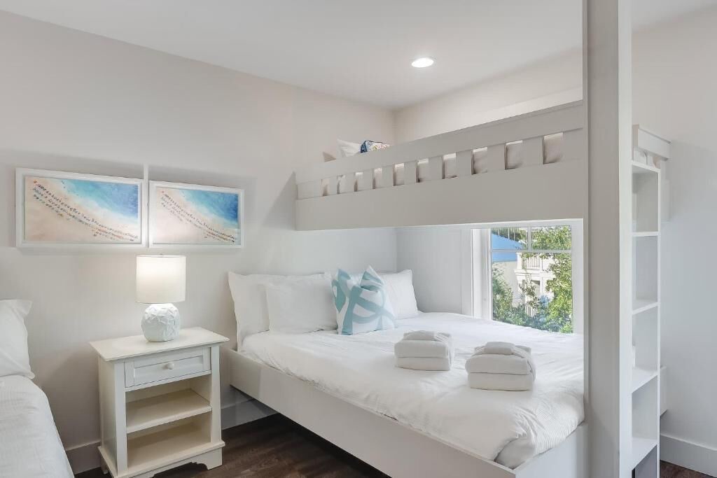 Photo of Bedroom in Treetop