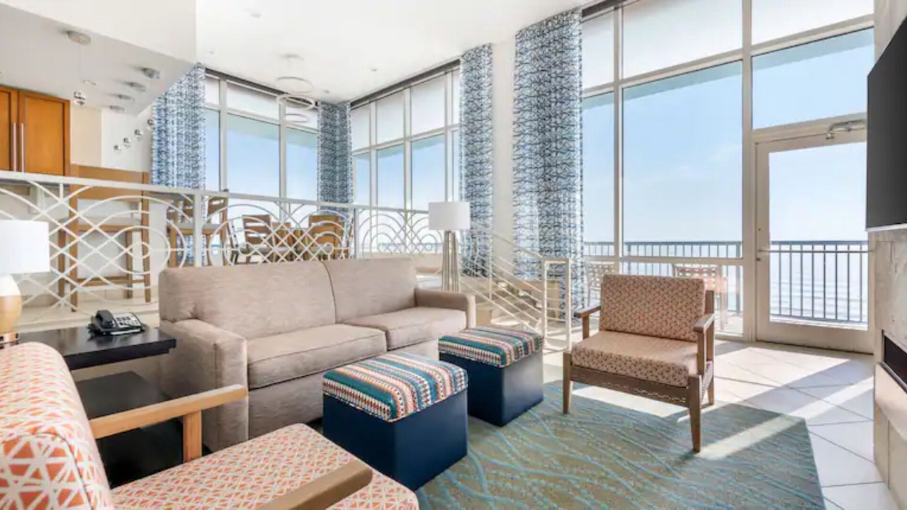 Photo of Livingroom in Seabreeze Historic District