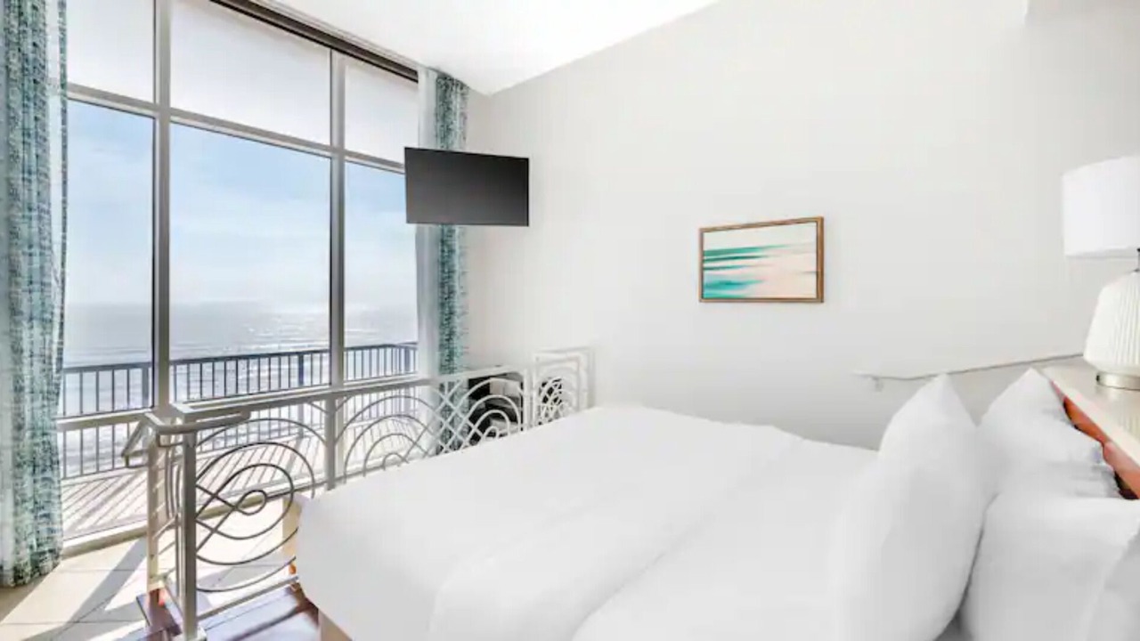 Photo of Bedroom in Seabreeze Historic District