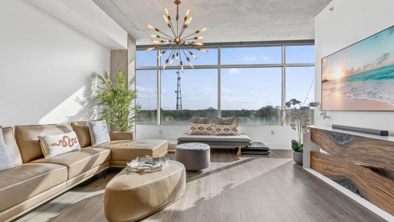 Photo of Livingroom in South Eola