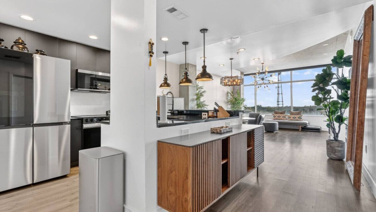 Photo of Kitchen in South Eola