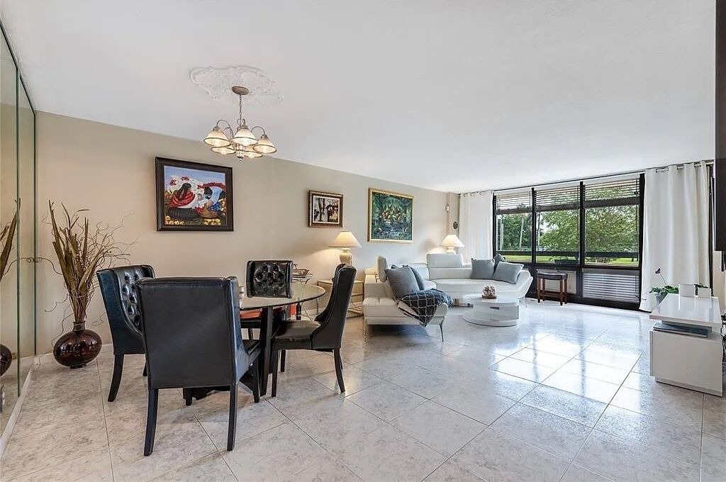 Photo of Livingroom in Boca Raton