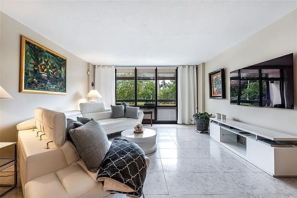 Photo of Livingroom in Boca Raton