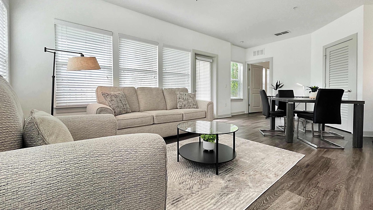 Photo of Livingroom in Carver City - Lincoln Gardens