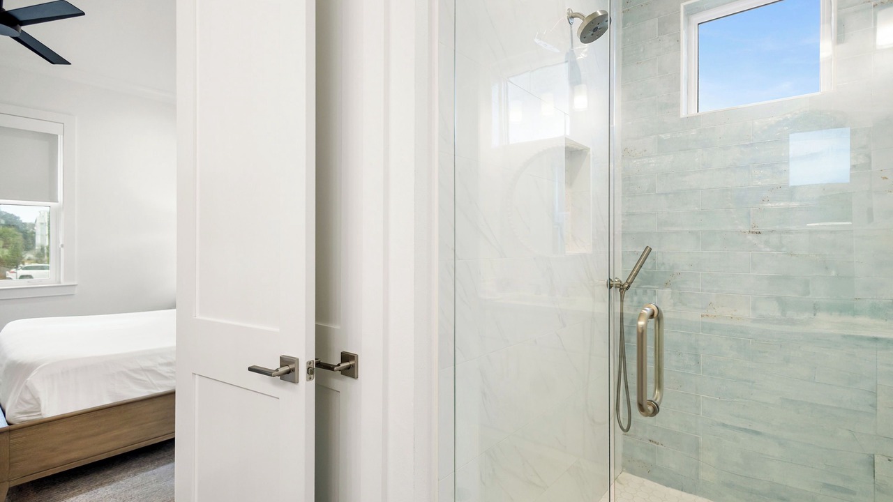 Photo of Bathroom in Gulfview Heights