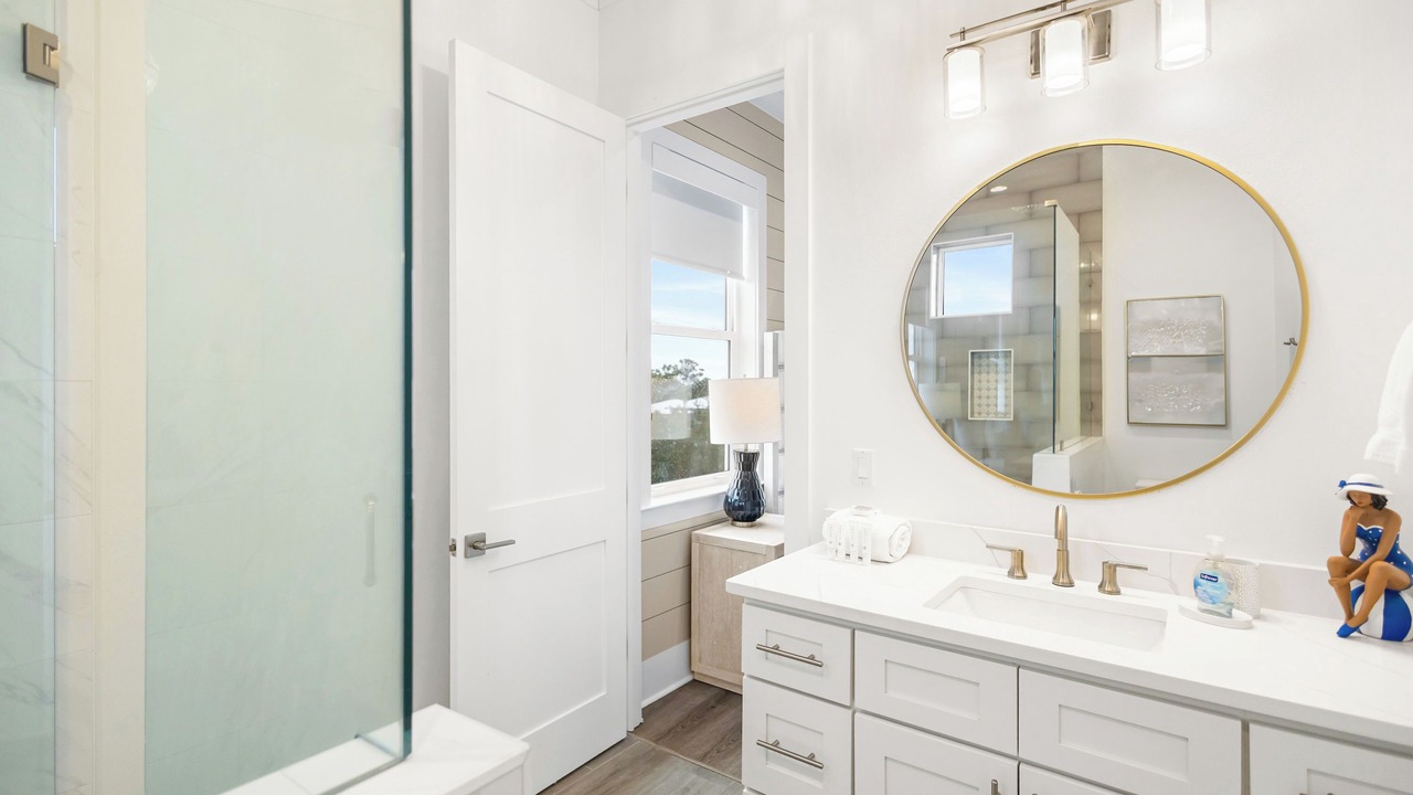 Photo of Bathroom in Gulfview Heights