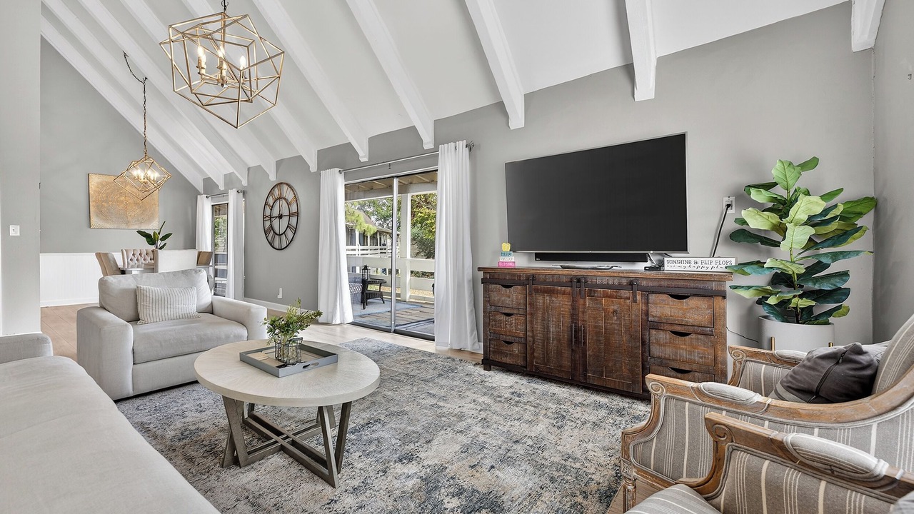 Photo of Livingroom in Miramar Beach