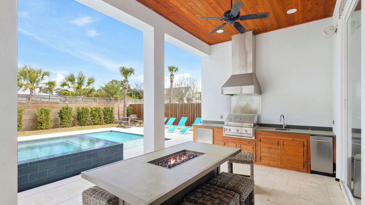 Photo of Patio Balcony in Gulfview Heights