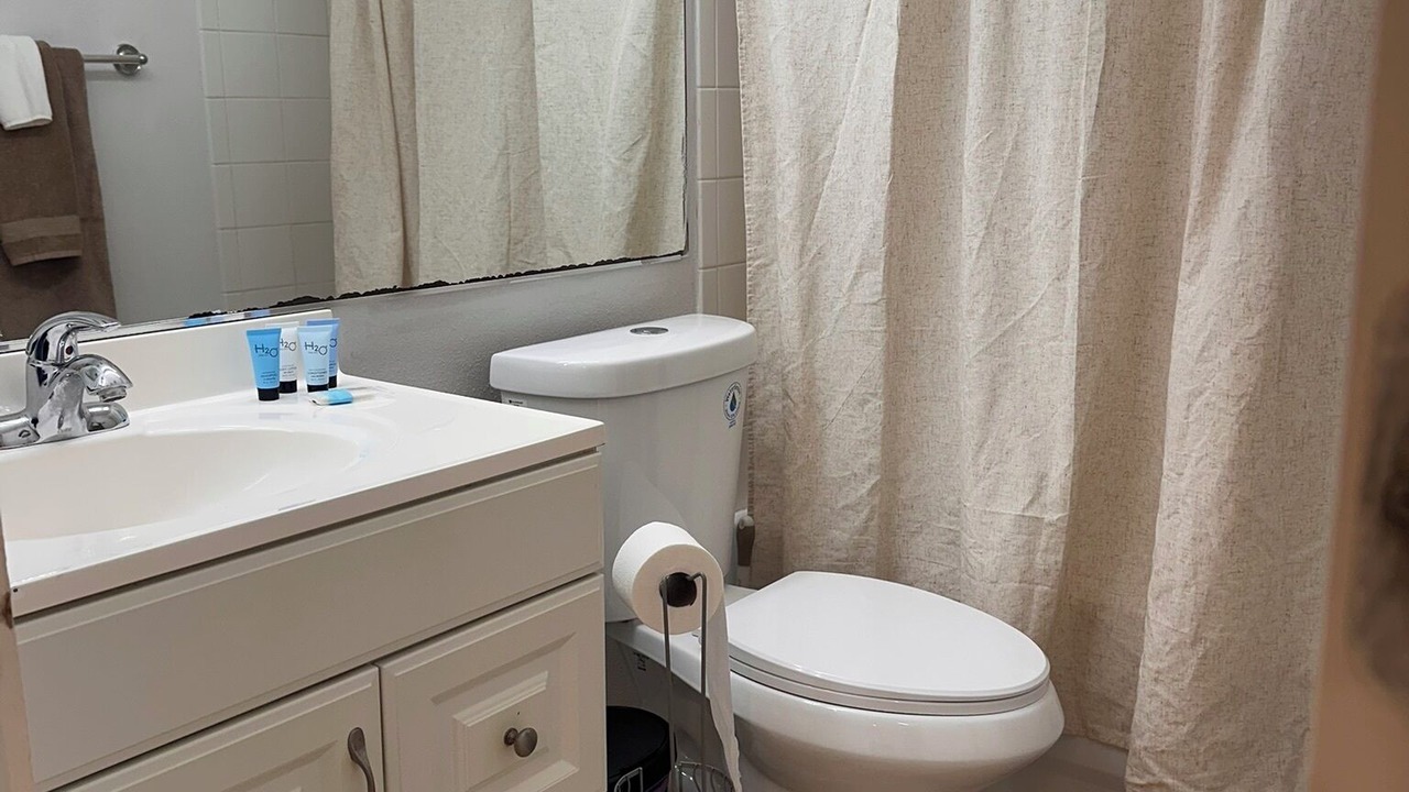 Photo of Bathroom in Oakford Park